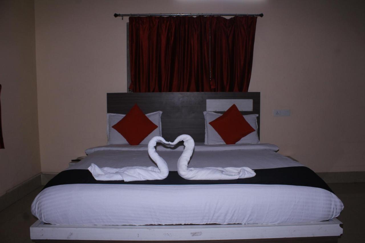 Chetan Inn Hotel Bhubaneswar Extérieur photo