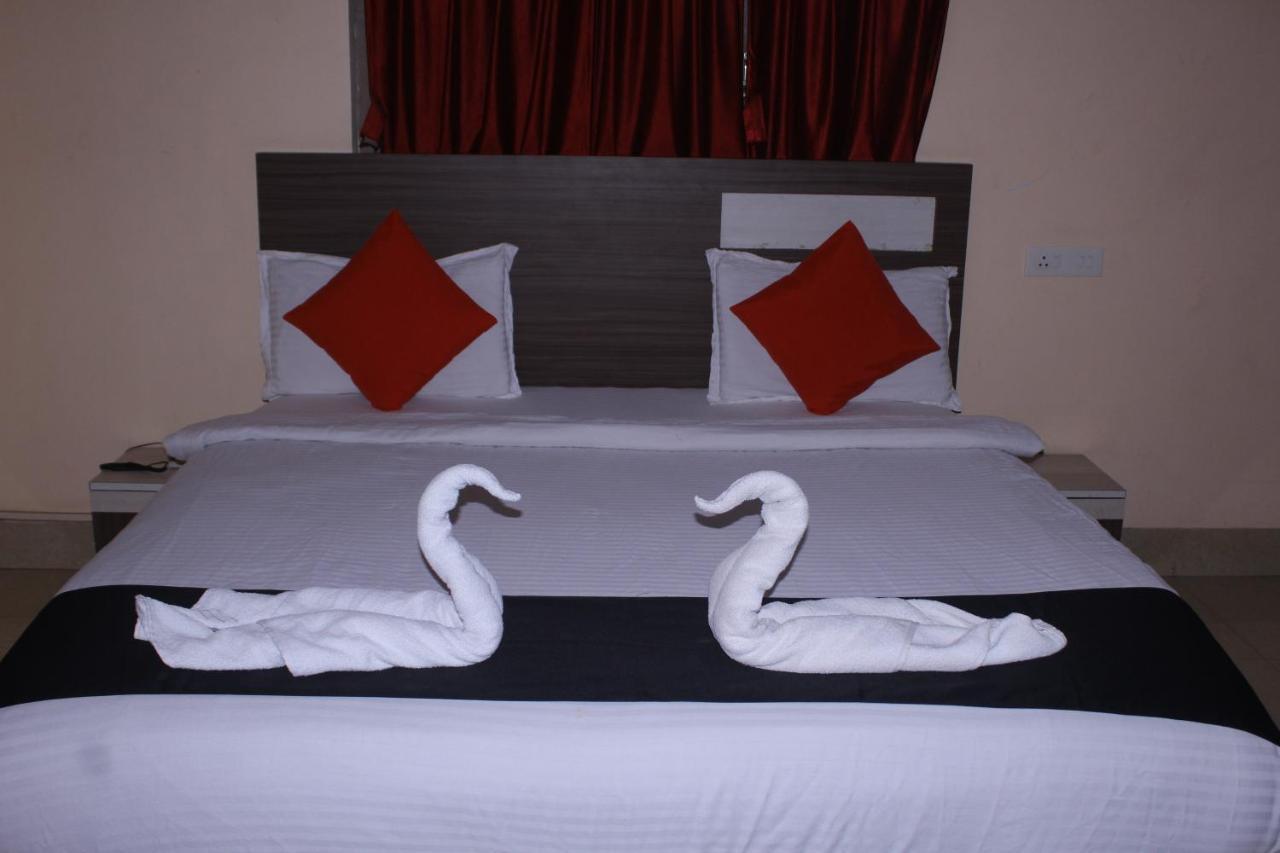 Chetan Inn Hotel Bhubaneswar Extérieur photo