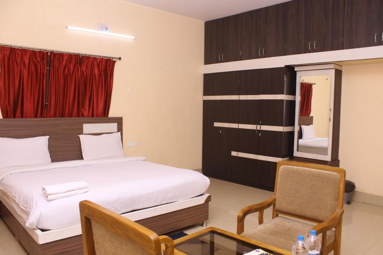 Chetan Inn Hotel Bhubaneswar Extérieur photo