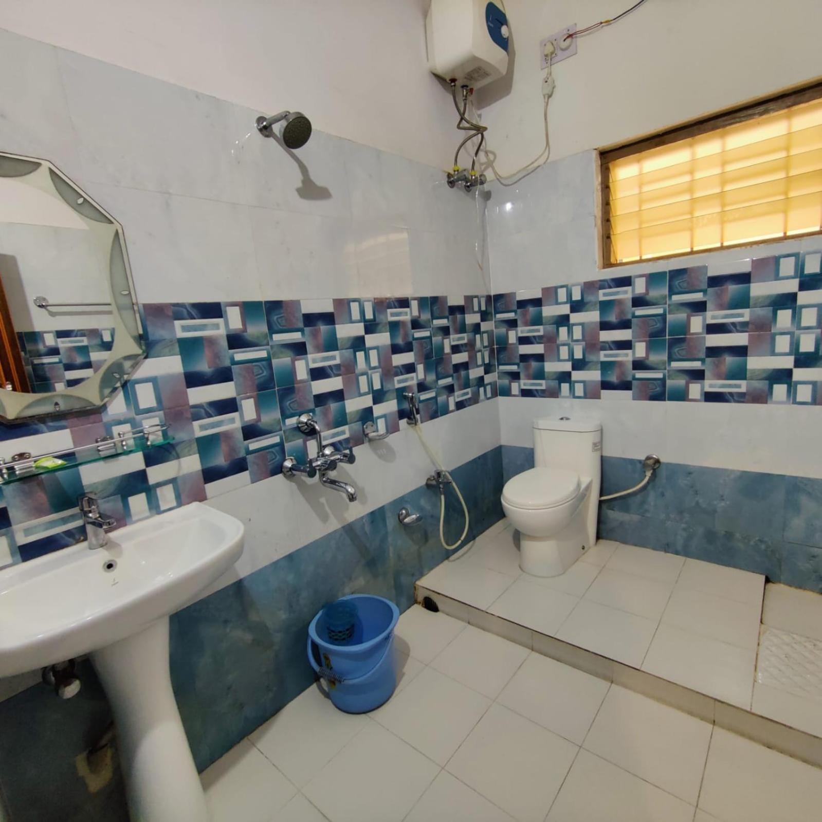 Chetan Inn Hotel Bhubaneswar Extérieur photo